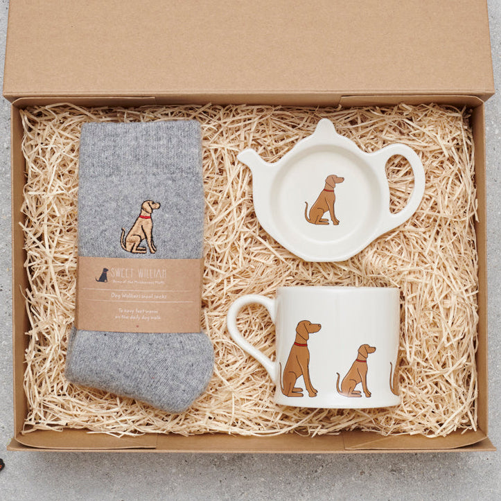 Vizla gift hamper featuring personalised Vizla keyring — thoughtful dog lover gift set by Sweet William Designs