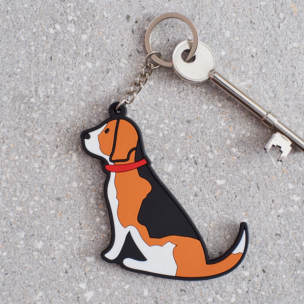 Beagle keyring by Sweet William Designs — personalised double-sided PVC keyring, ideal gift for Beagle owners