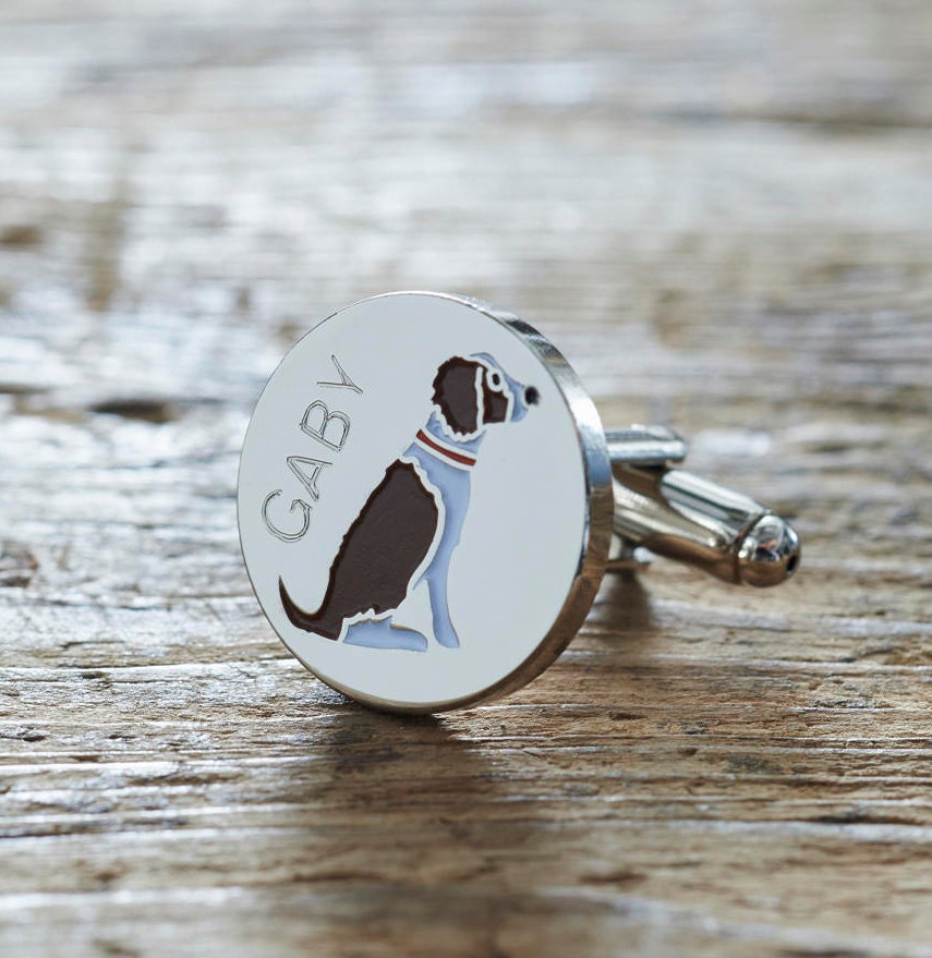 Close-up of personalised Liver & White Springer Spaniel cufflink engraved with name — silver-plated brass, thoughtful gift for Springer Spaniel owners