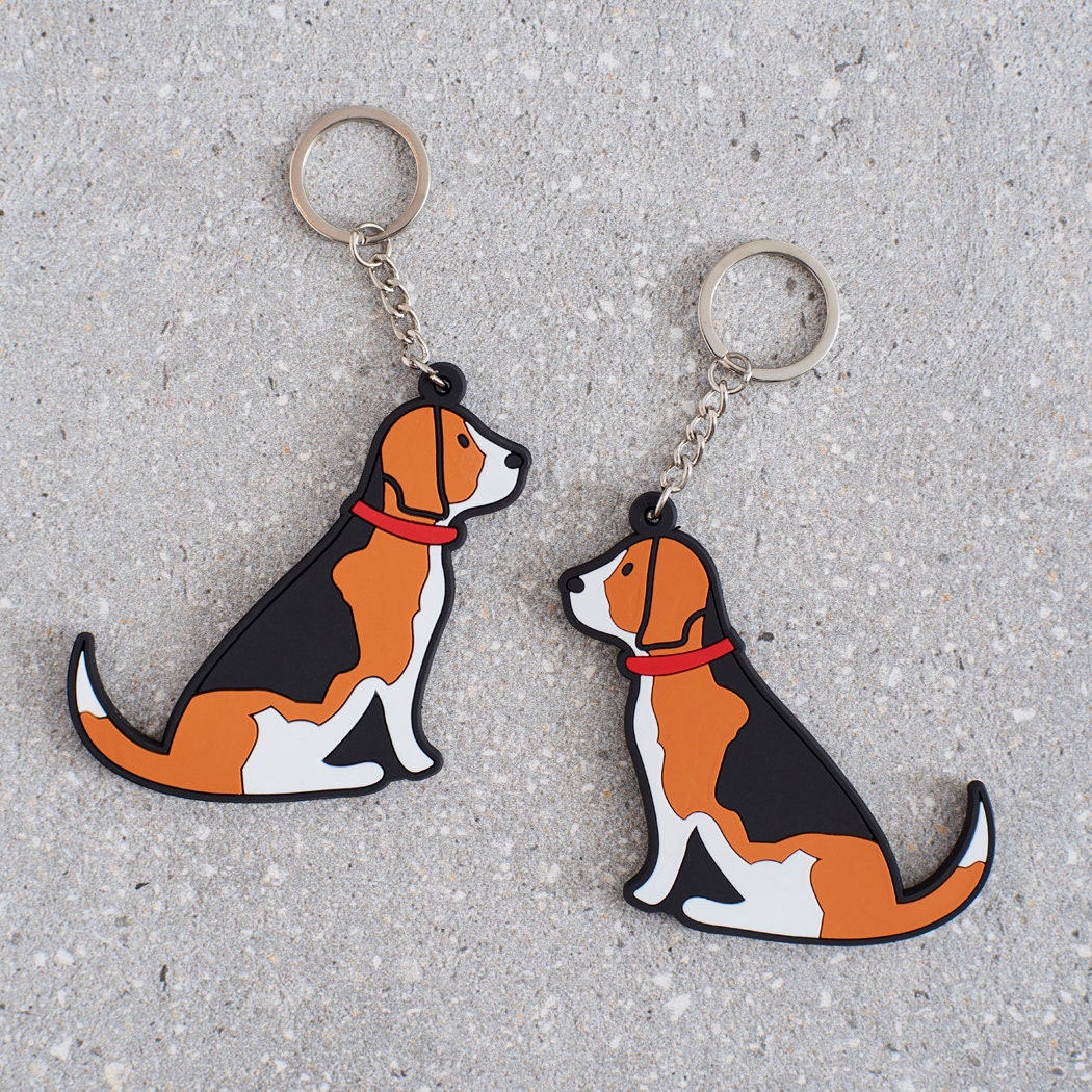 Beagle PVC keyring — add a personal touch with up to 18 characters, great for keys, bags and backpacks
